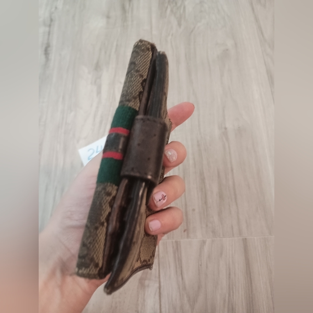 AUTHENTIC GUCCI INTERLOCKING G MONOGRAM LOGO SHER… - image 8